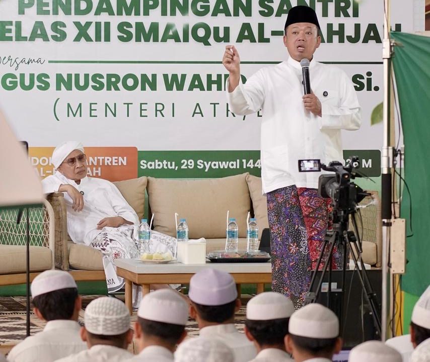 Berikan Motivasi, Menteri Nusron Ingin Santri Dikader sebagai Pelaksana Kebijakan di Bidang STEM